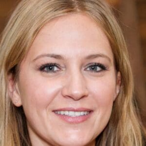 Νίκη Κωνσταντινίδου - Συγγραφέας